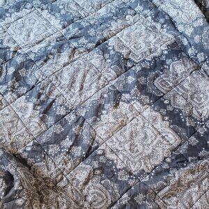 Pottery Barn Dorm Ana Medallion Full/Queen Comforter